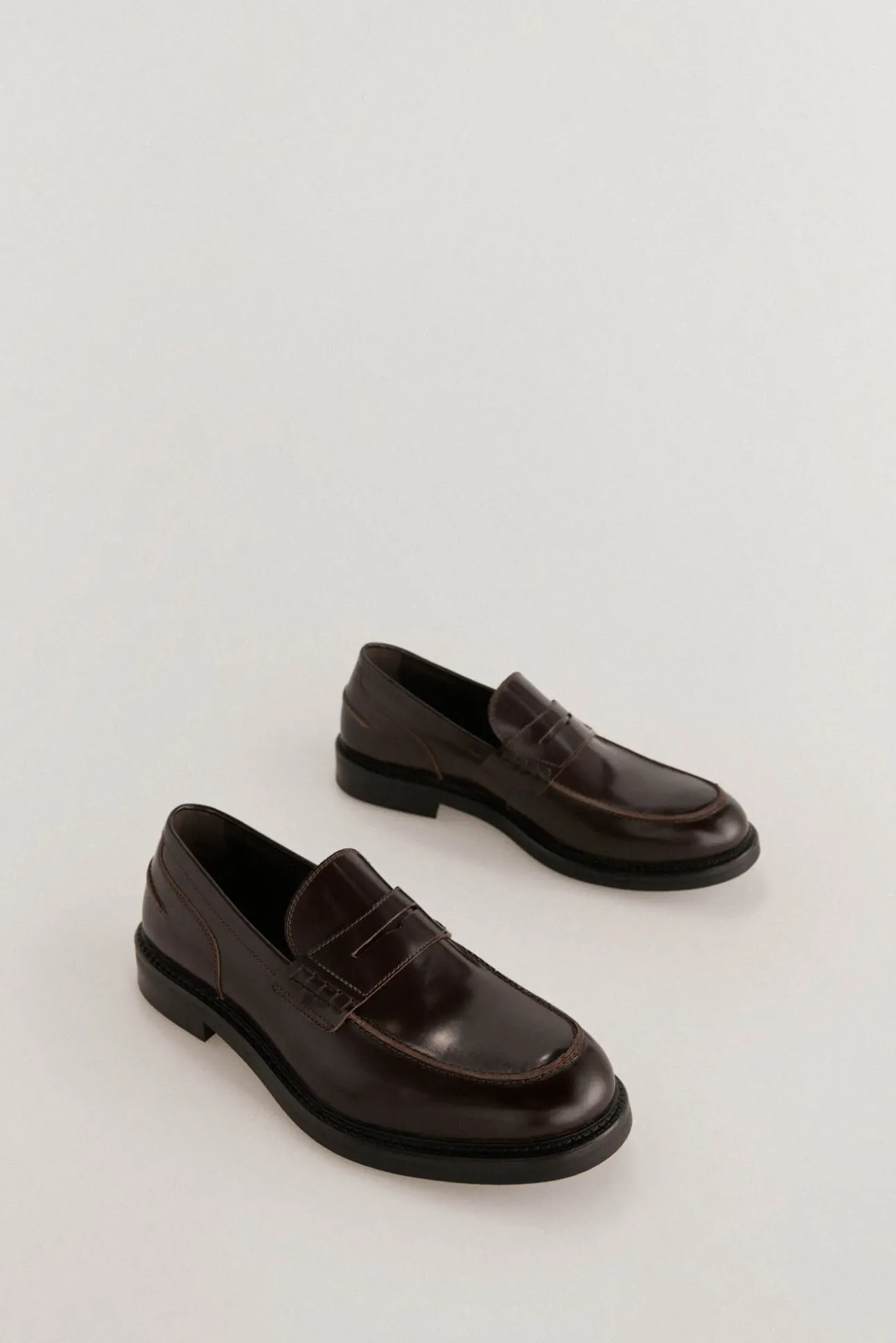 Mocasín vestir piel