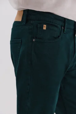 Pantalón 5 bolsillos color regular fit