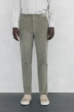 Pantalón 5 bolsillos pana slim fit