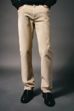 Pantalón 5 bolsillos slim fit pana