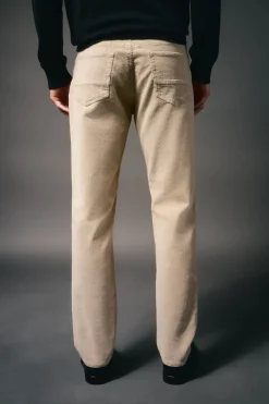 Pantalón 5 bolsillos slim fit pana