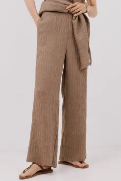 Pantalón ancho