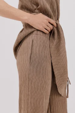 Pantalón ancho