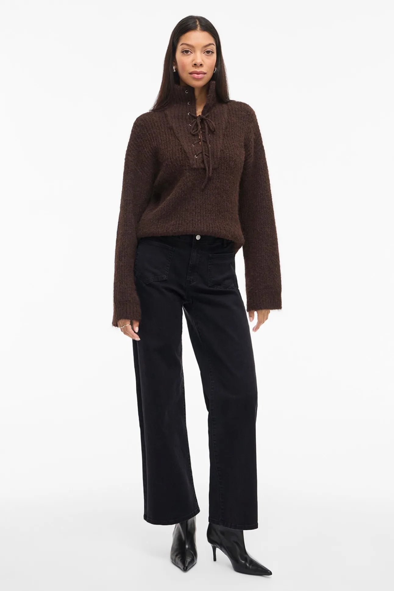 Pantalón ancho con bolsillos delanteros