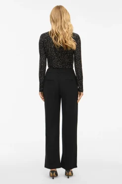 Pantalón ancho con botones