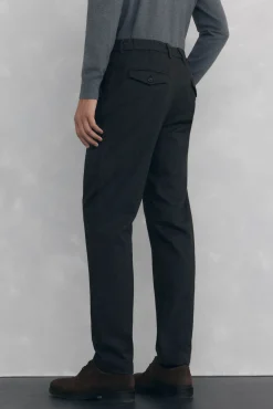 Pantalón chino confort
