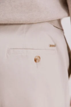 Pantalón chino confort tapered fit