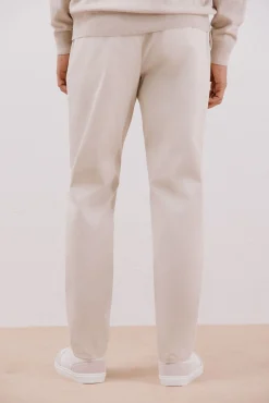 Pantalón chino confort tapered fit