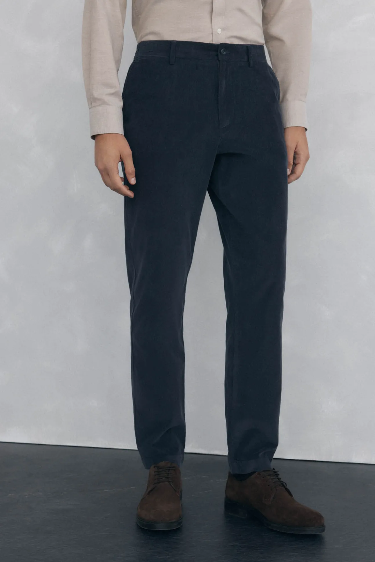 Pantalón chino pana ligera slim fit