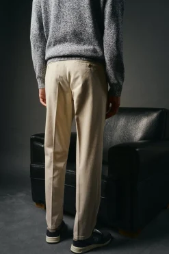 Pantalón chino pinzas