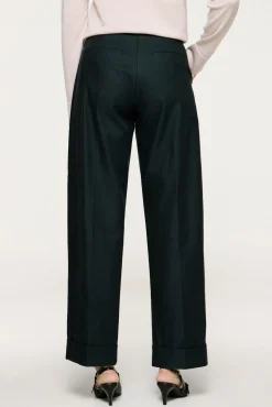 Pantalón chino pinzas.