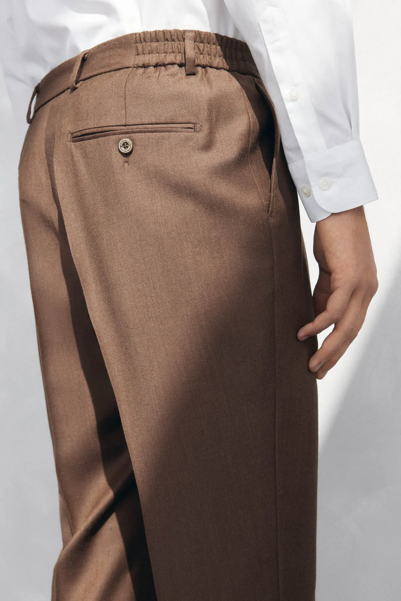 Pantalón chino pinzas regular fit