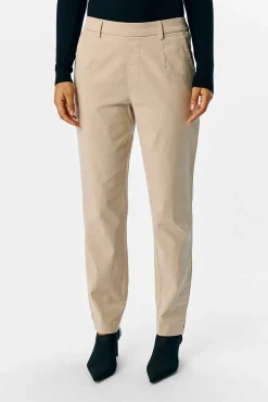 Pantalón chino sarga