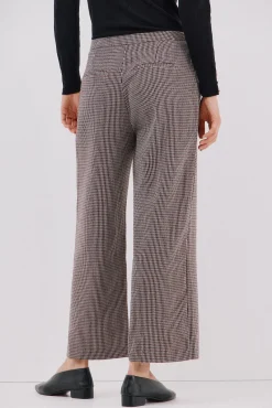 Pantalón de mujer crop y ancho