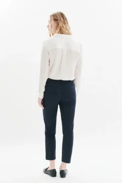 Pantalón detalle botones