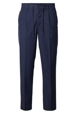 Pantalón informal con pinza