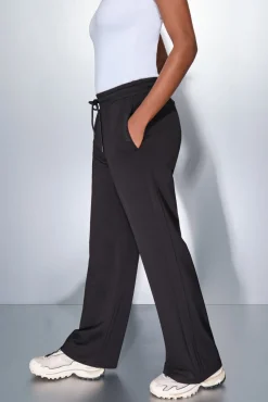 Pantalón largo ancho suave