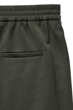 Pantalón largo recto
