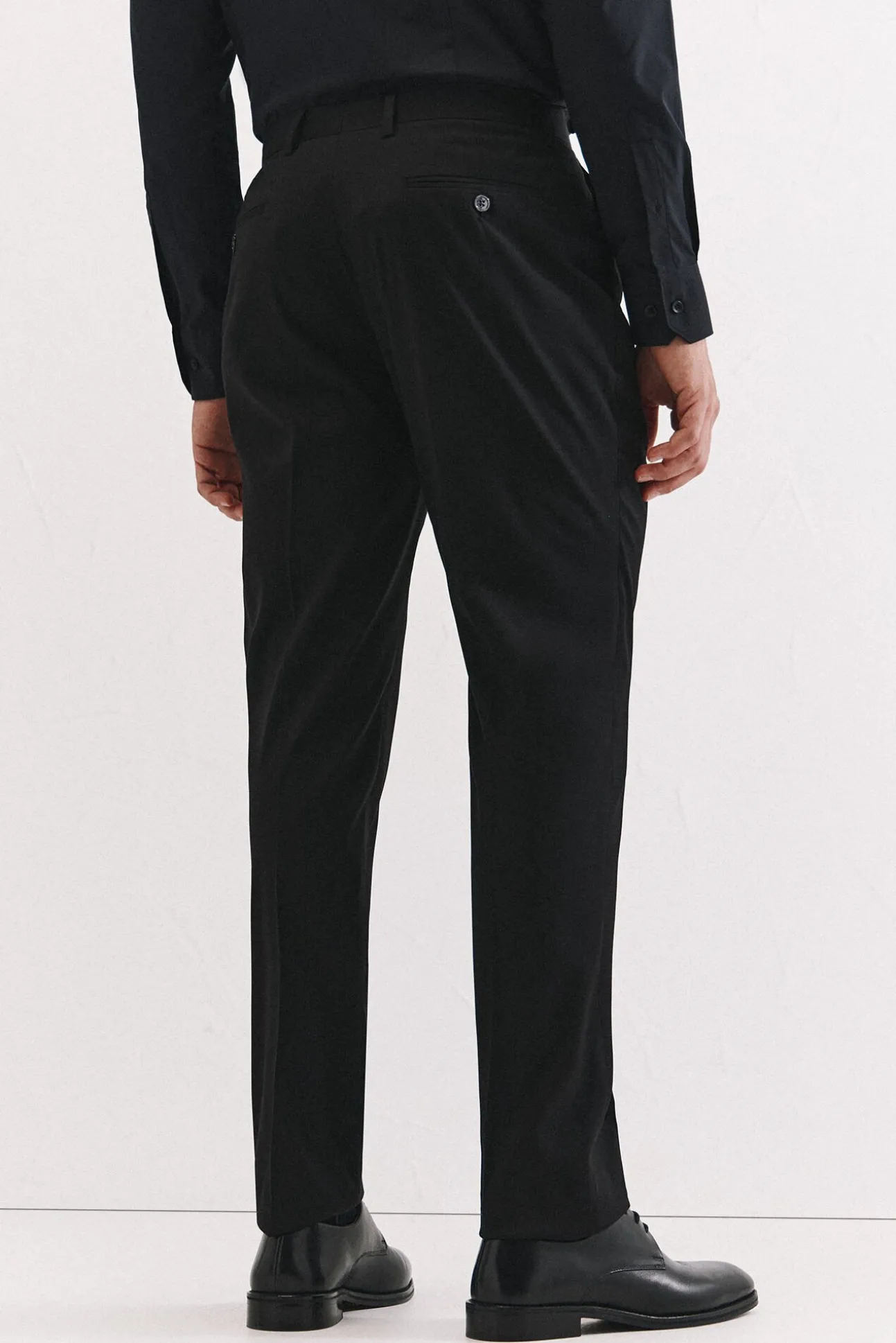 Pantalón negro serie XXI