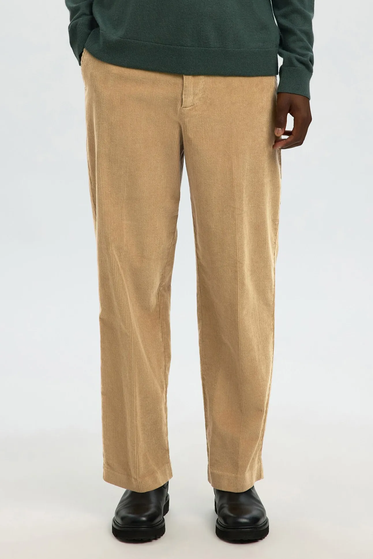 Pantalón pana fit relajado