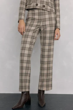 Pantalón recto de cuadros