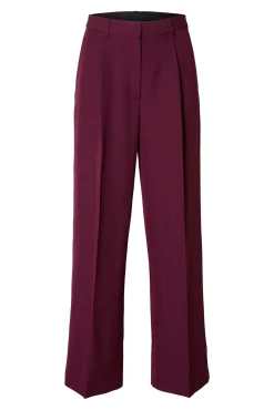 Pantalón traje pinzas.
