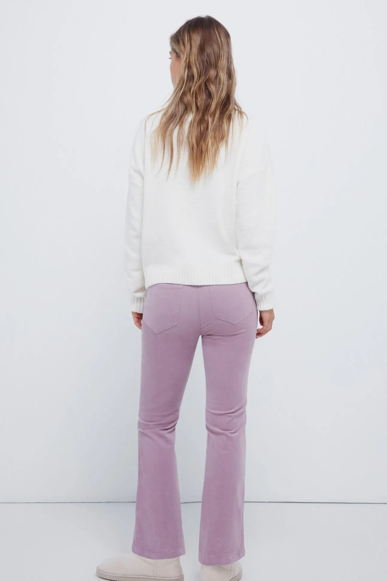 Pantalones pana kick flare