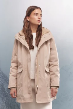 Parka capucha 2 en 1 repelente al agua