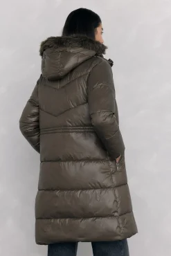 Parka larga capucha
