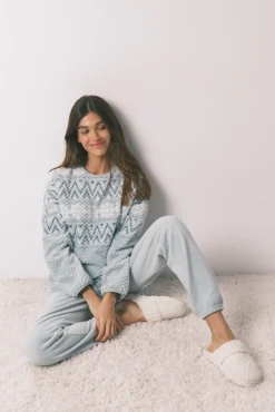 Pijama largo polar verde cenefa
