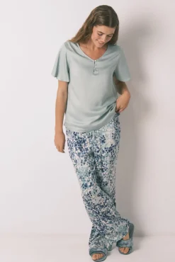 Pijama satén viscosa floral verde