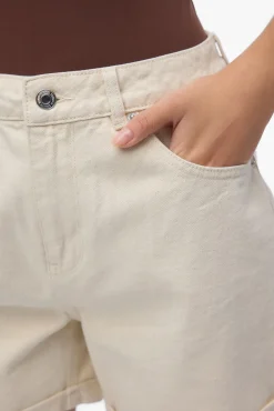 Short denim