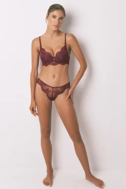 Tanga encaje tul vino