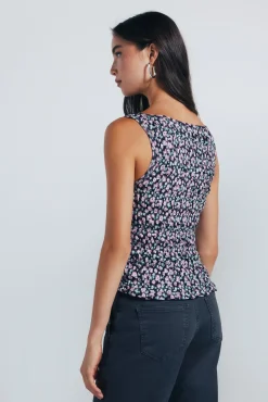 Top ajustado florecitas