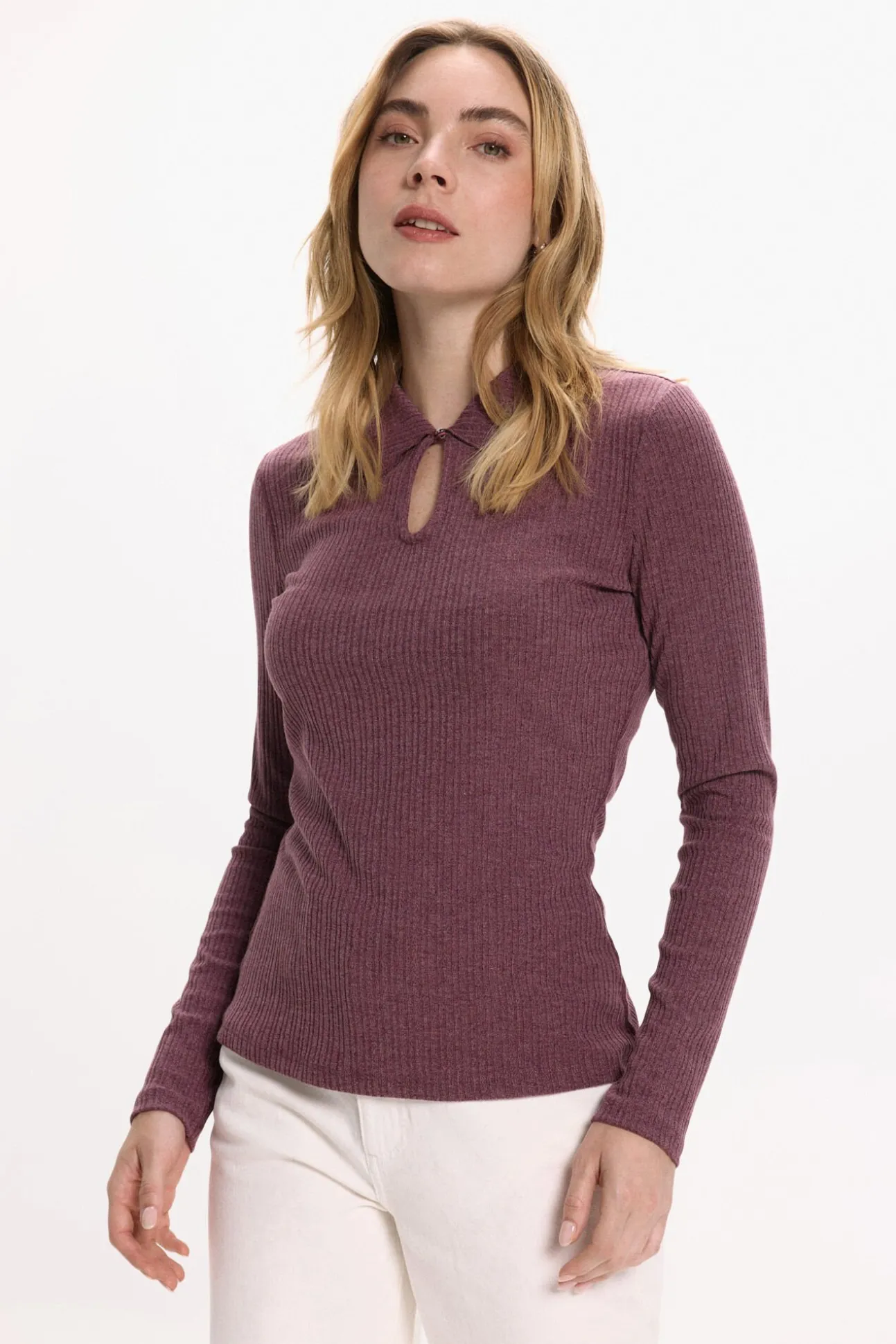 Top de manga larga con cuello polo
