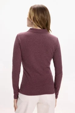Top de manga larga con cuello polo