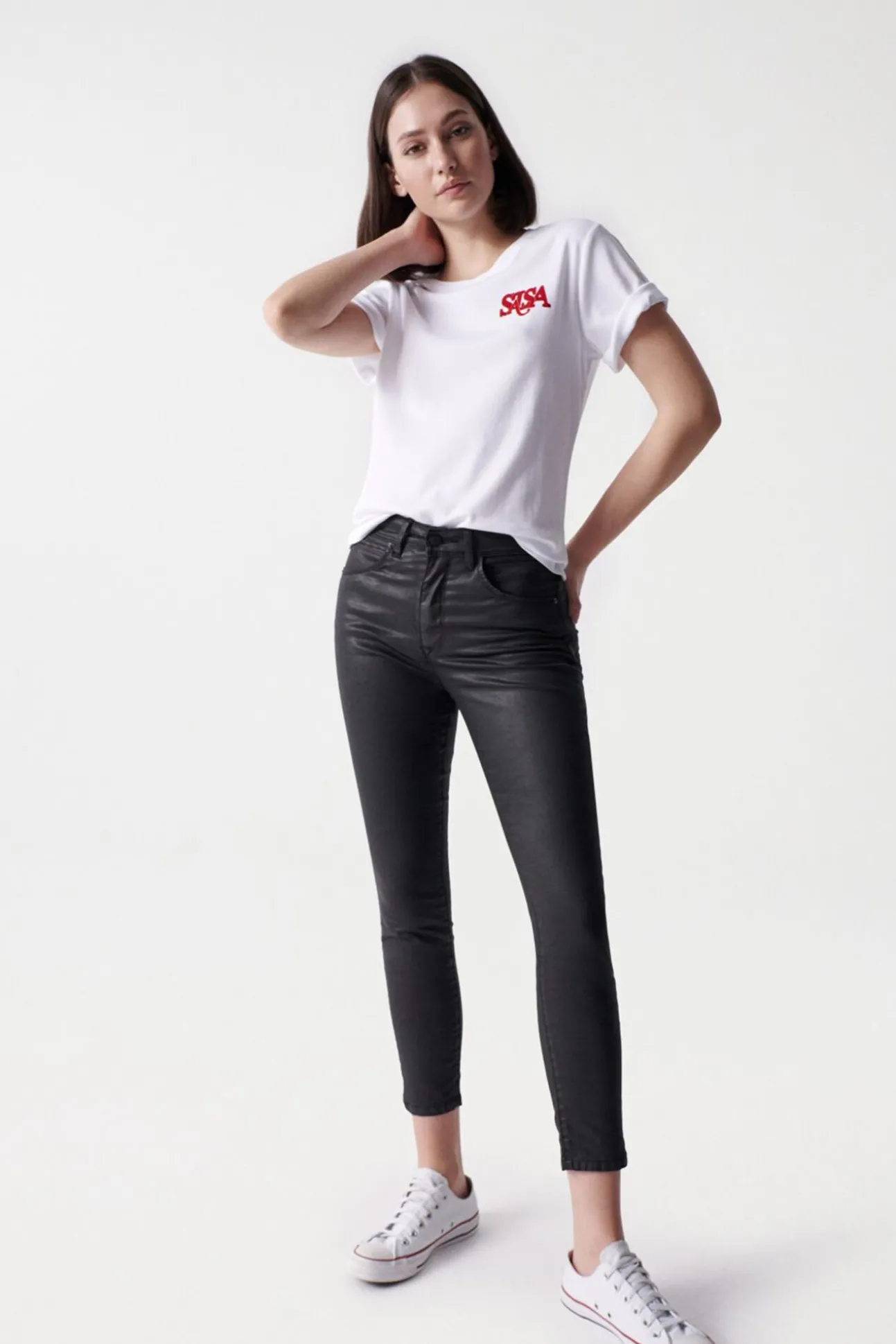 Vaqueros faith push in cropped con efecto coating