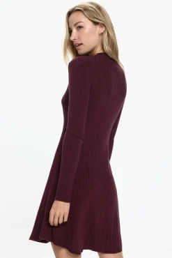 Vestido corto de punto