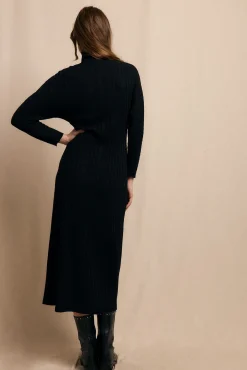 Vestido cuello alto canalé