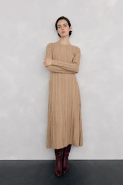 Vestido de punto con ochos