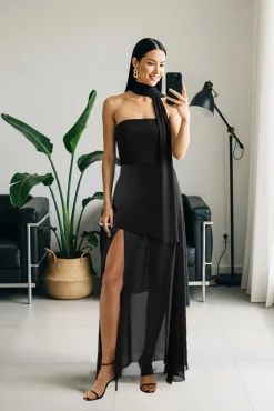 Vestido largo con chal