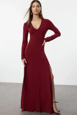 Vestido largo con escote en V