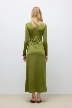 Vestido midi cuello subido