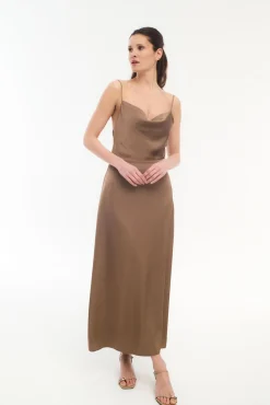 Vestido midi satinado