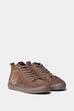 Zapatilla abotinadabcon detalles florales