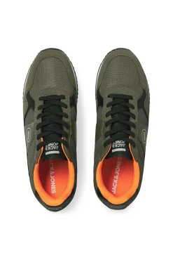 Zapatilla estilo retro