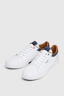 Zapatillas Clásicas Con Detalles En Ante