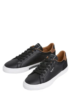 Zapatillas Clásicas Con Detalles En Ante