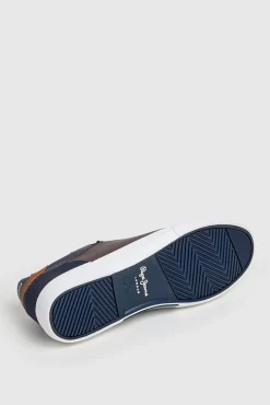 Zapatillas Clásicas Con Detalles En Ante