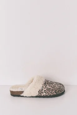 Zapatillas tipo zueco borreguito animal print